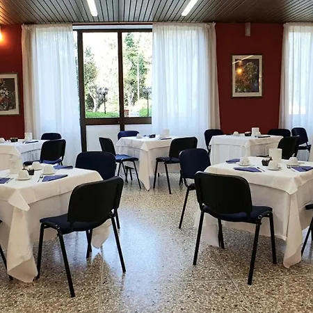 فندق Terme Di Castel San Pietro كاستيل سان بييترو تي