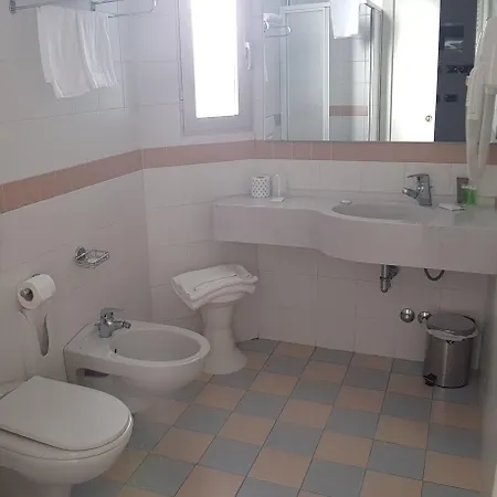 Hotel Terme Di Castel San Pietro 3*