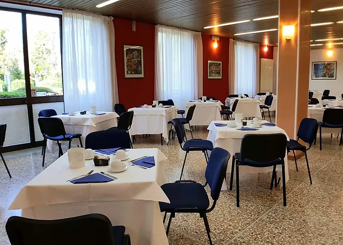 Terme Di Castel San Pietro ホテル カステル・サン・ピエトロ・テルメ